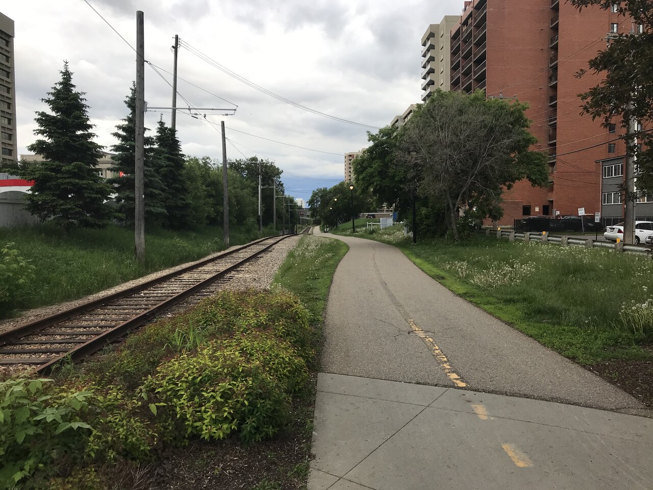 10th Street path south June 2020.JPG