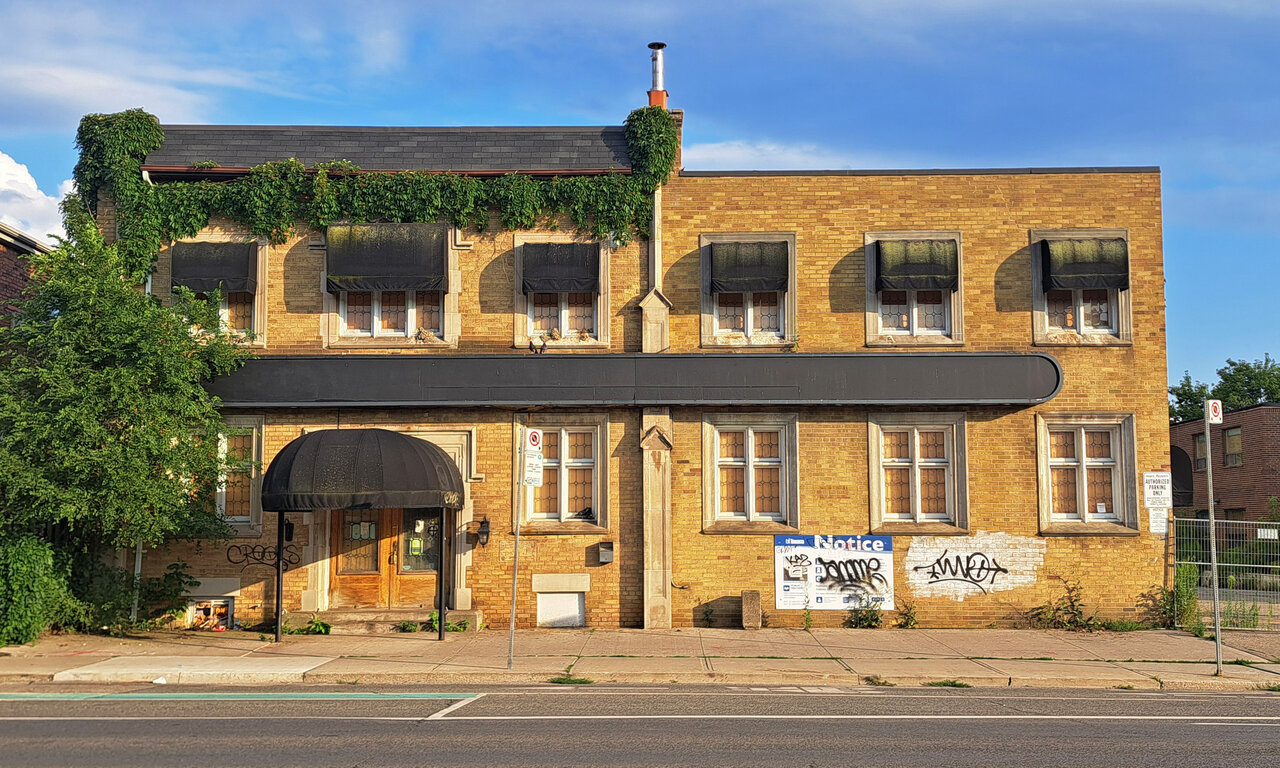 1111danforth-001.jpg