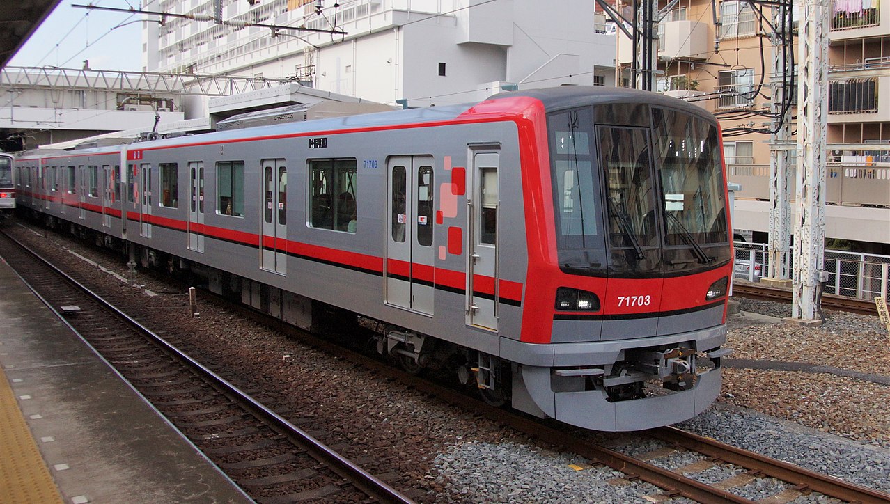 1280px-Tobu_71703_Nishiarai_20170930.jpg