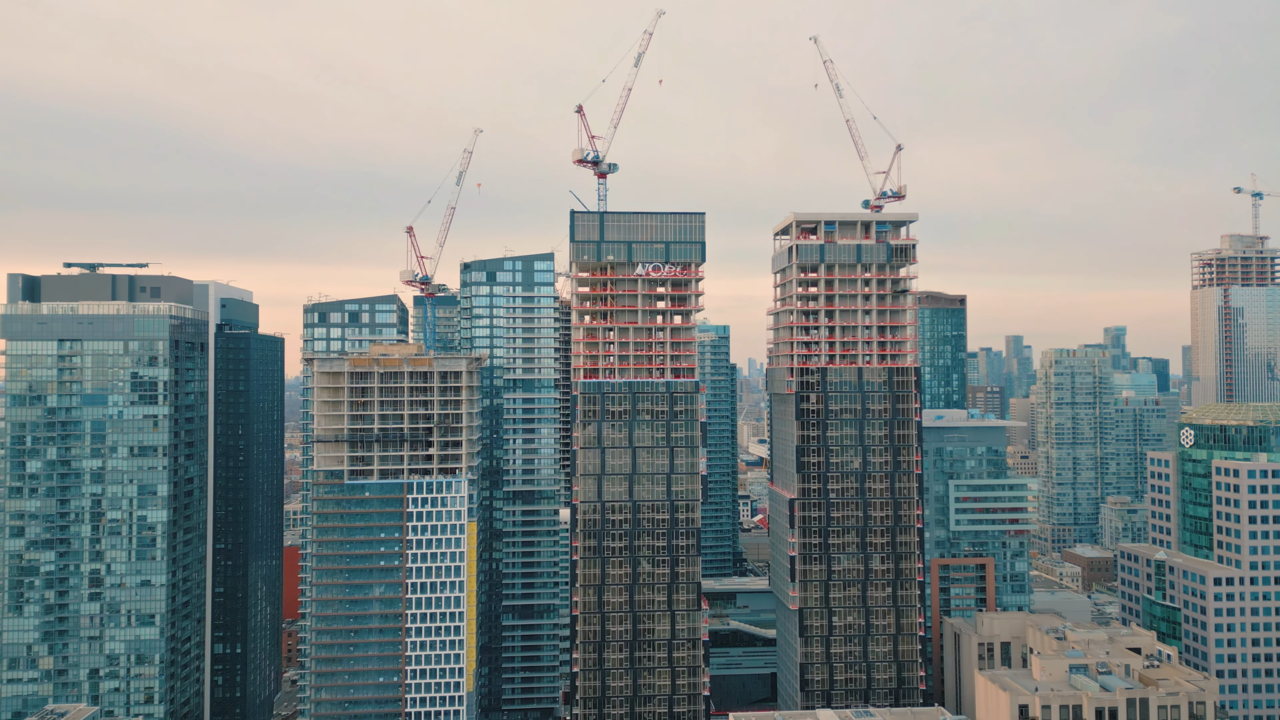 (16) Flying around Toronto core 00-03-37.png