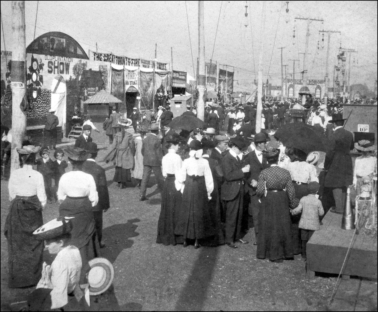 1900 CNE midway    TPL.jpg