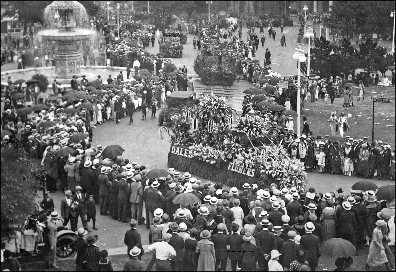 1923 CNE parade   TPL.jpg