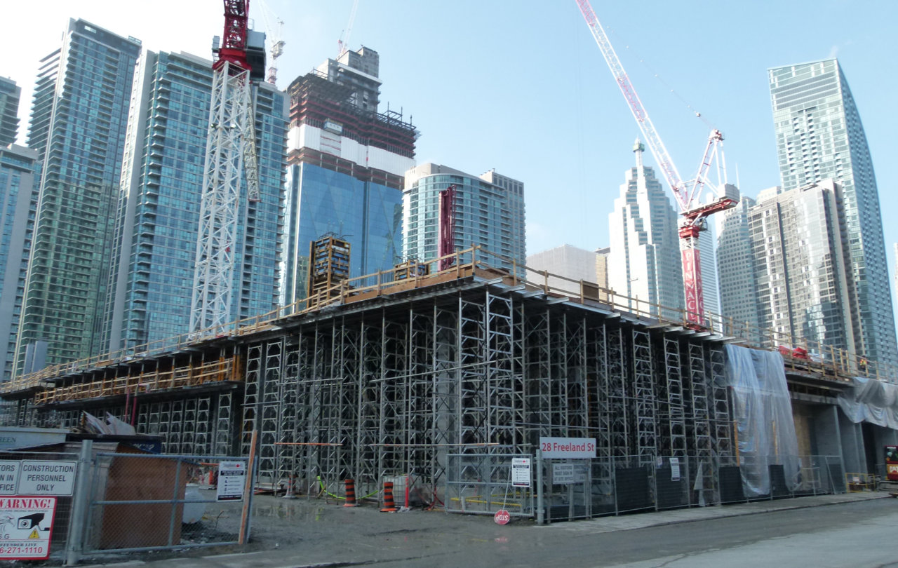 1Yonge-3.jpg