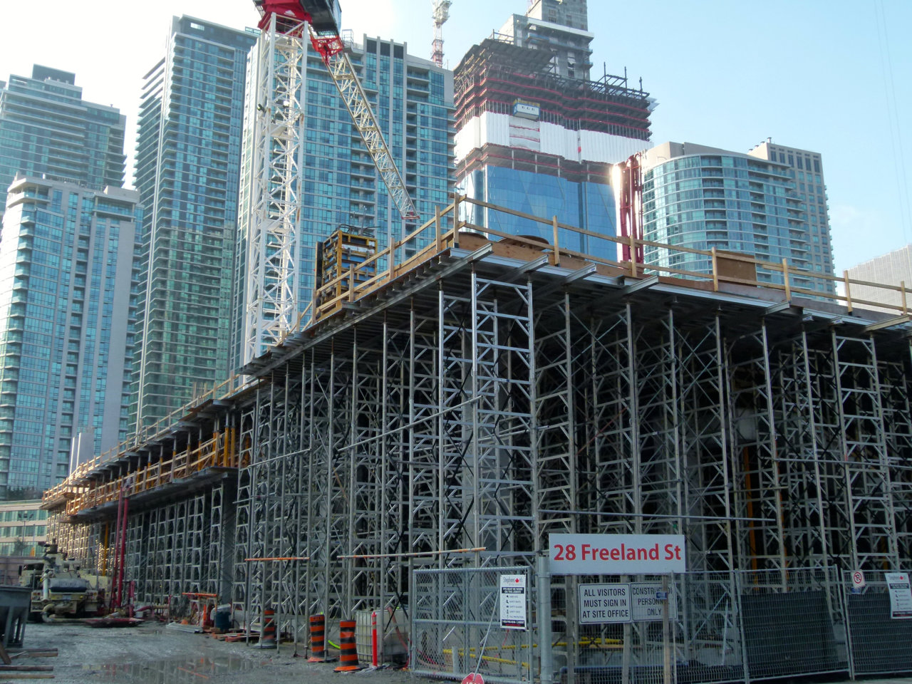 1Yonge-4.jpg