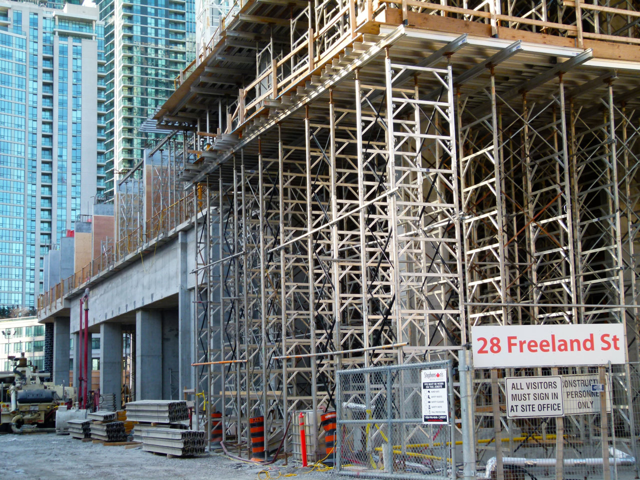 1Yonge2.jpg
