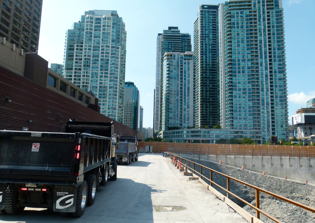 1Yonge5.jpg