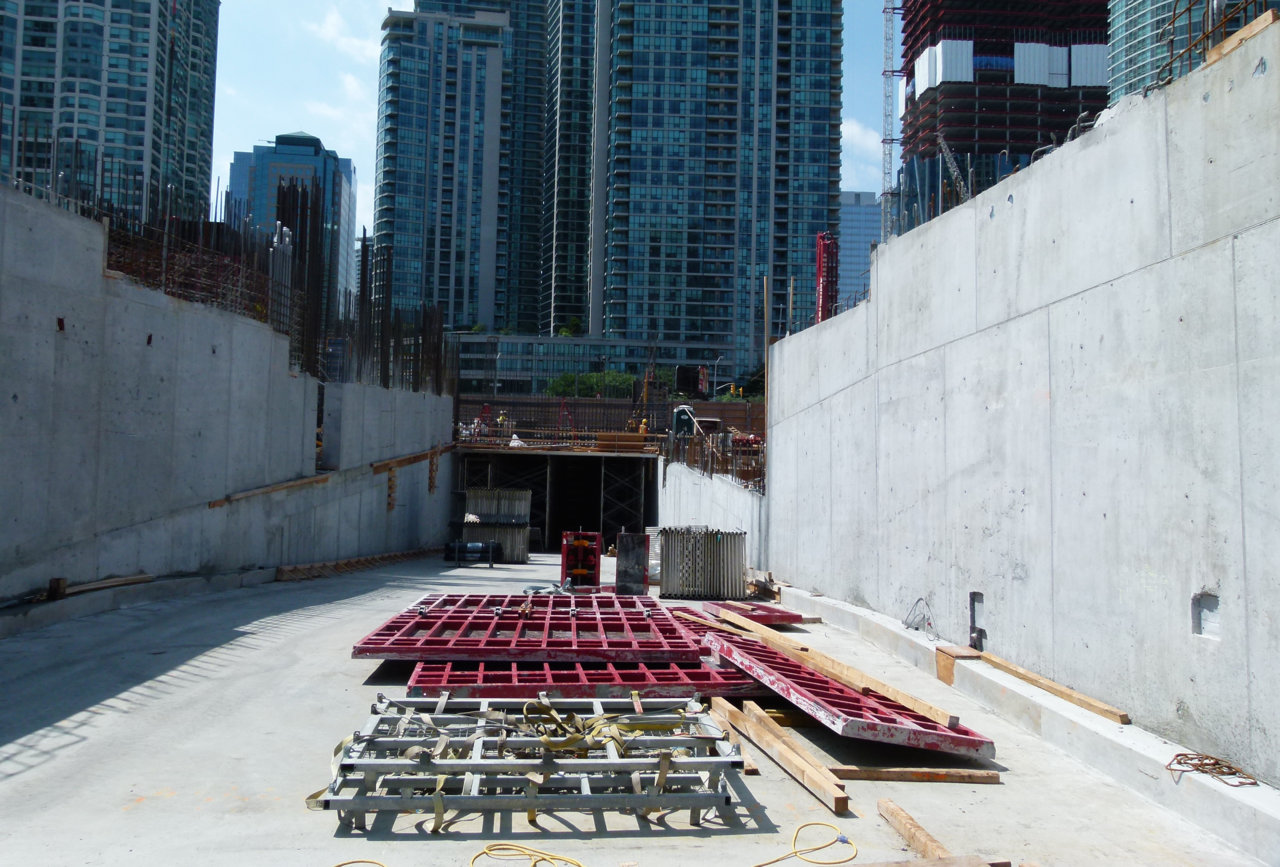 1Yonge6.jpg