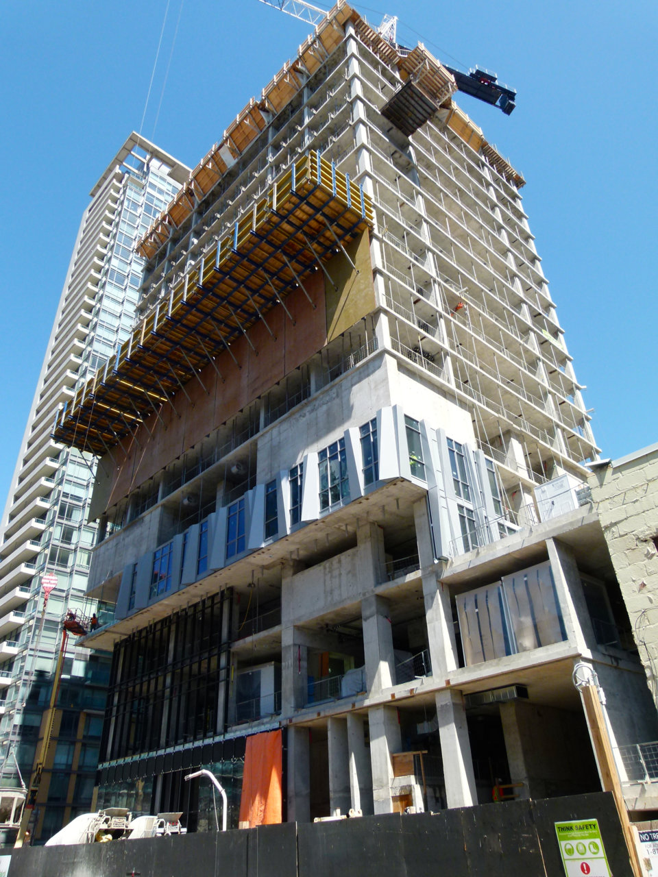 1Yorkville.2.jpg