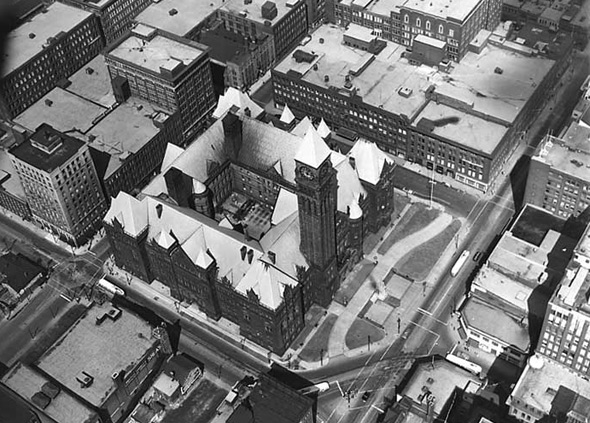20101214-Aerial_view_of_old_city_hall_Toronto1941.jpg