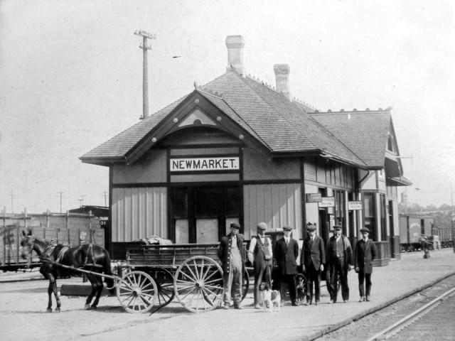 2019-05-10-rr_station_early_b_bw.jpg