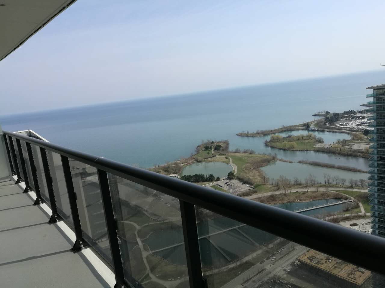 2110327799.jpg