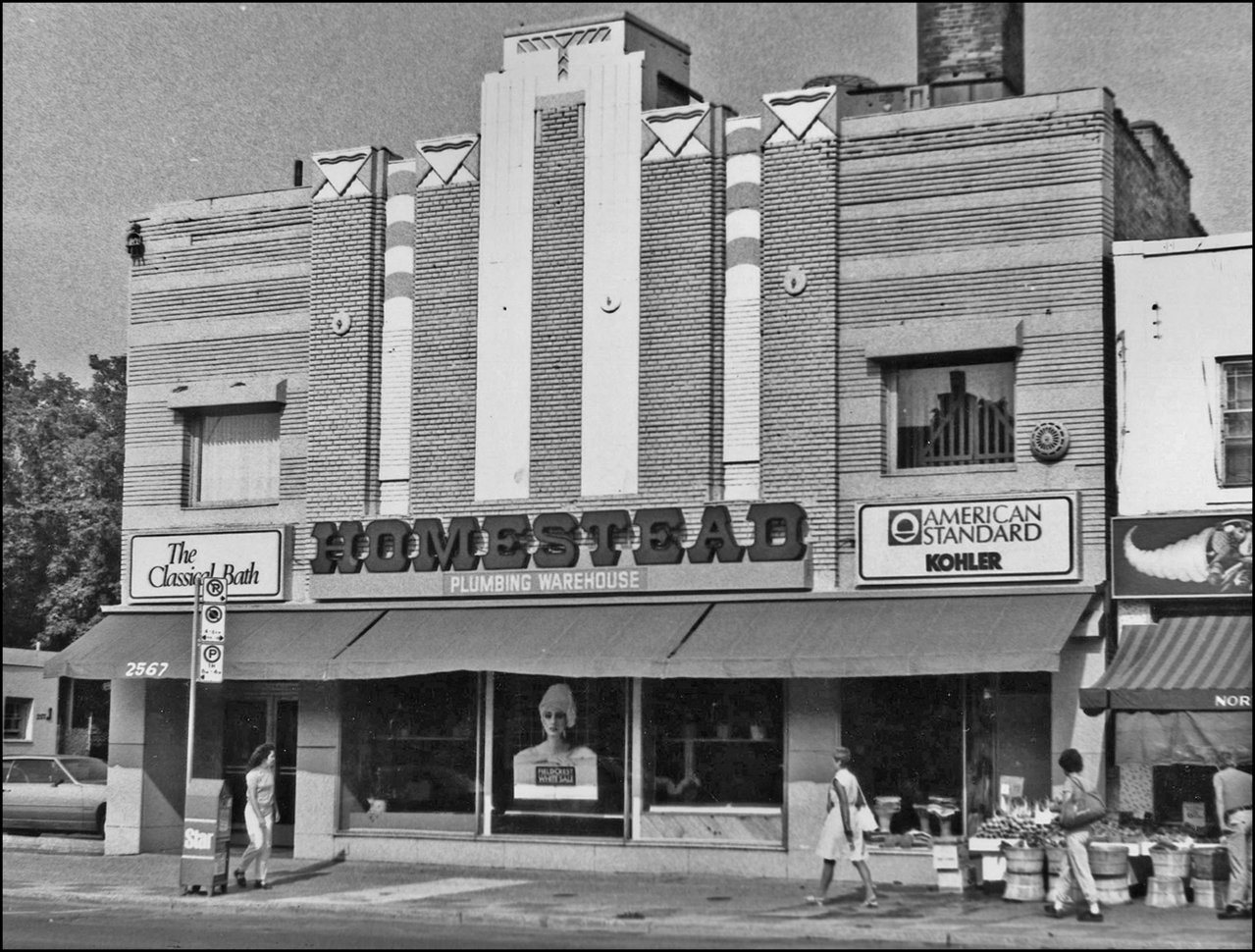 2567 Yonge-Originally Circle Theatre when opened in 1933 (this photo 1981) TPL.jpg