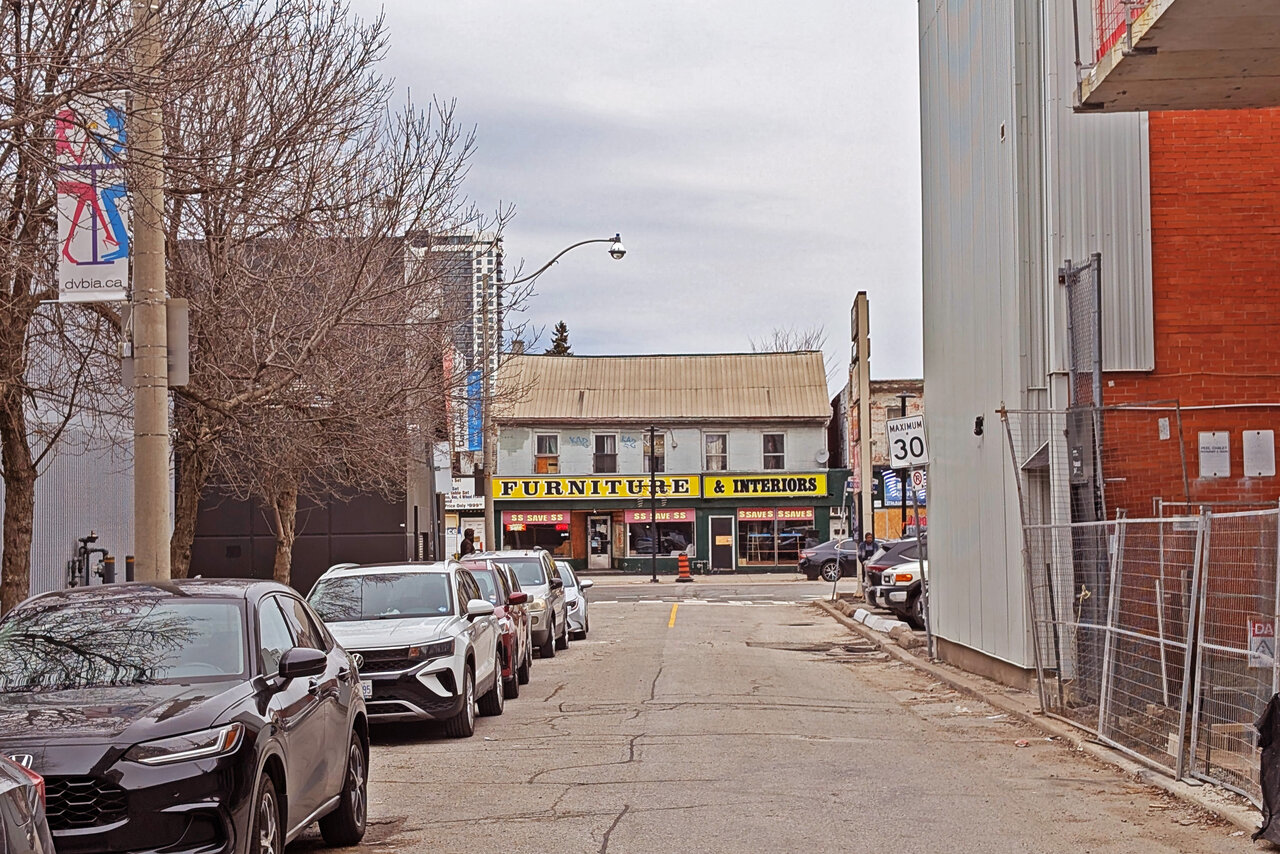 2720Danforth-008.jpg