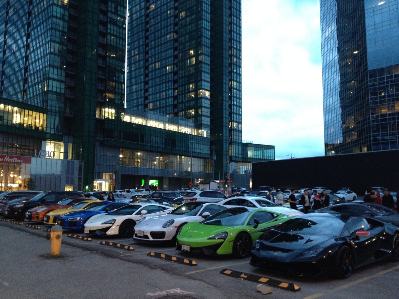 4800YongeParkingLotA.JPG