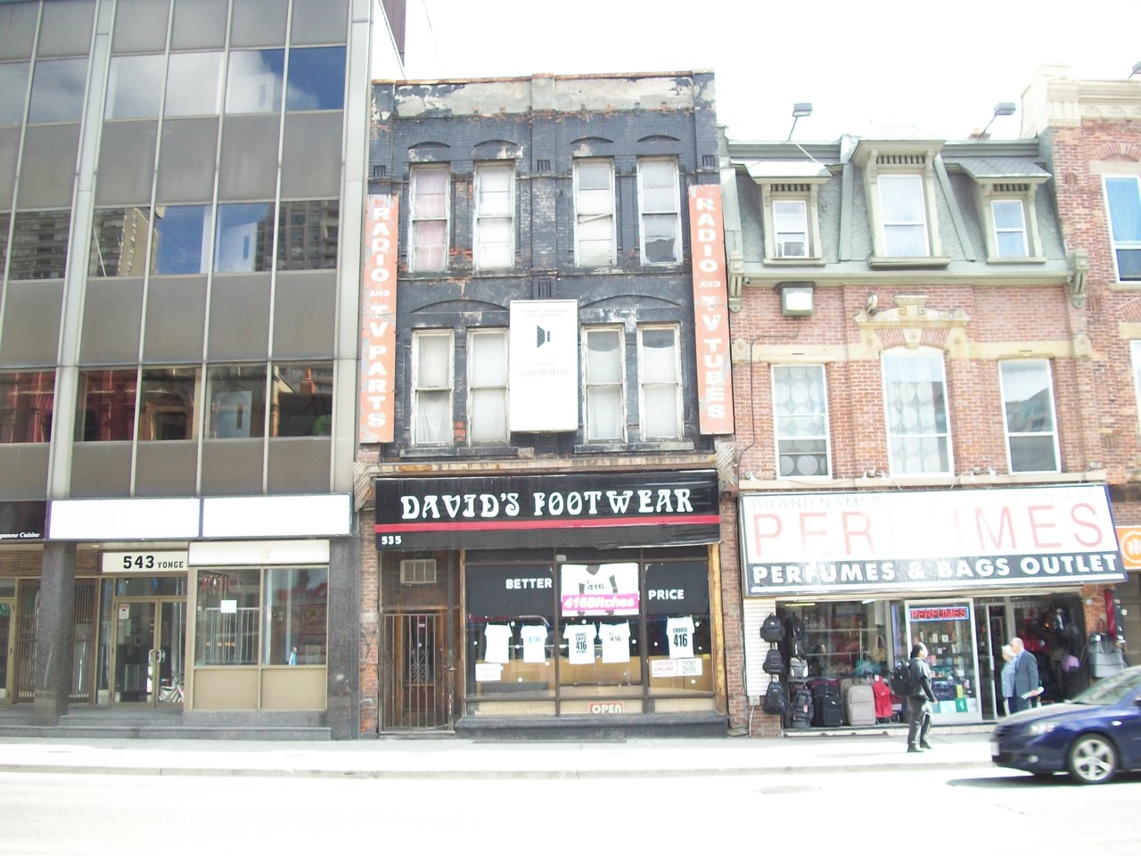 535 Yonge street toronto 2013.28.9.jpg