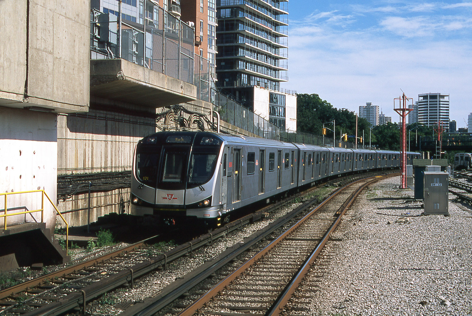 5676 2013 08 05 NB APP DAVISVILLE STN.jpg