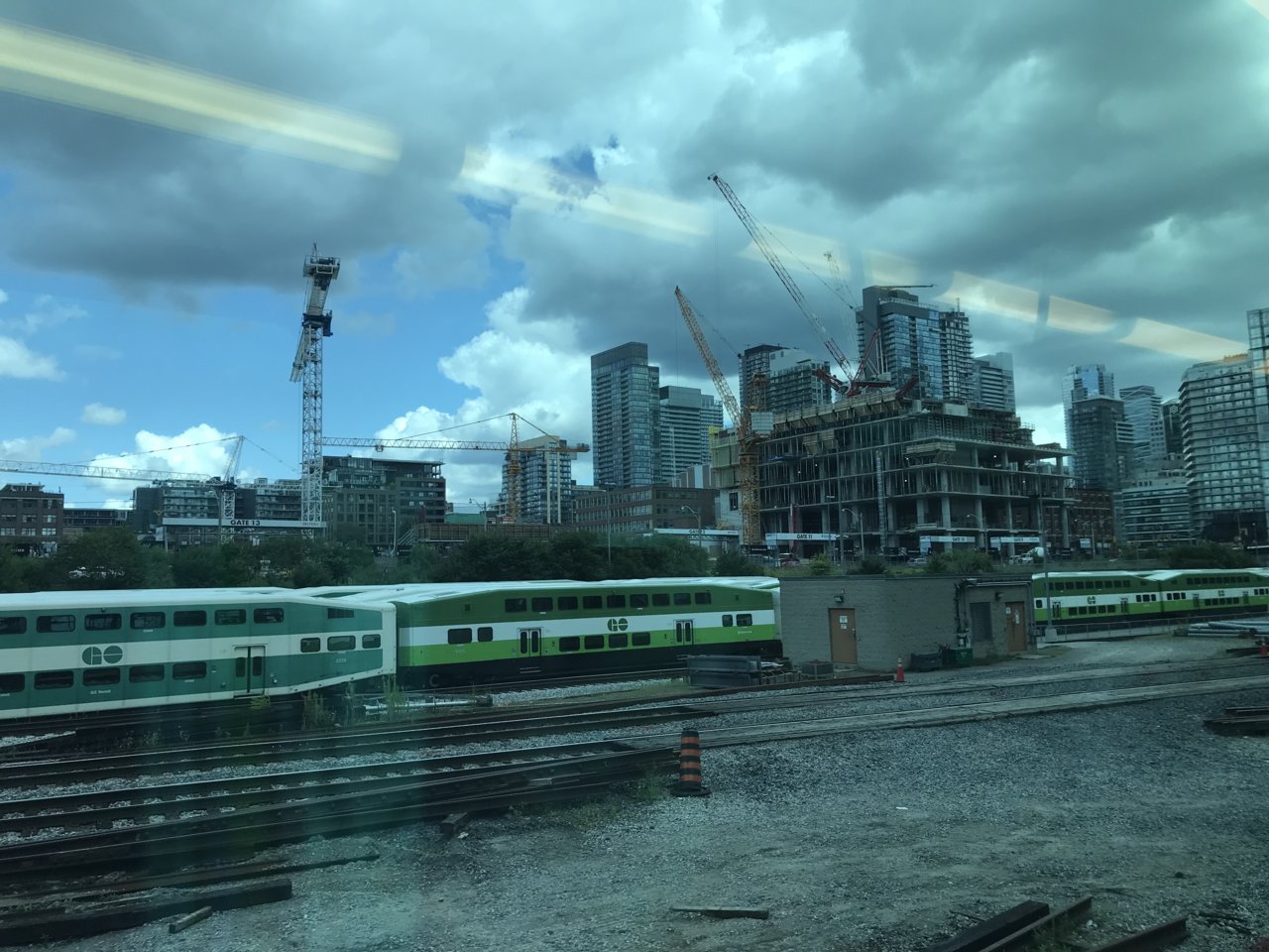 200490
