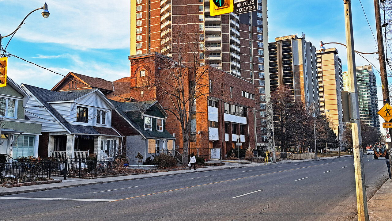 954broadview-01.jpg