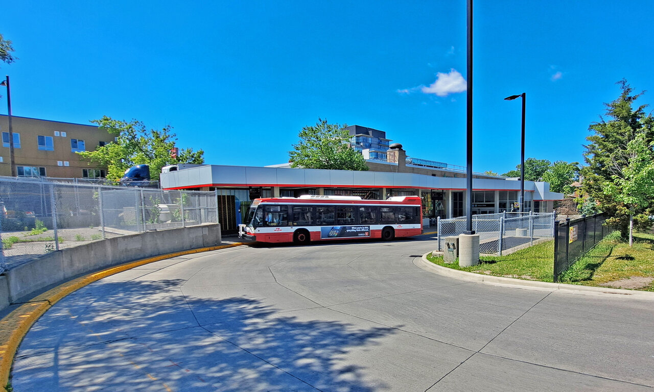 985woodbine-006.jpg
