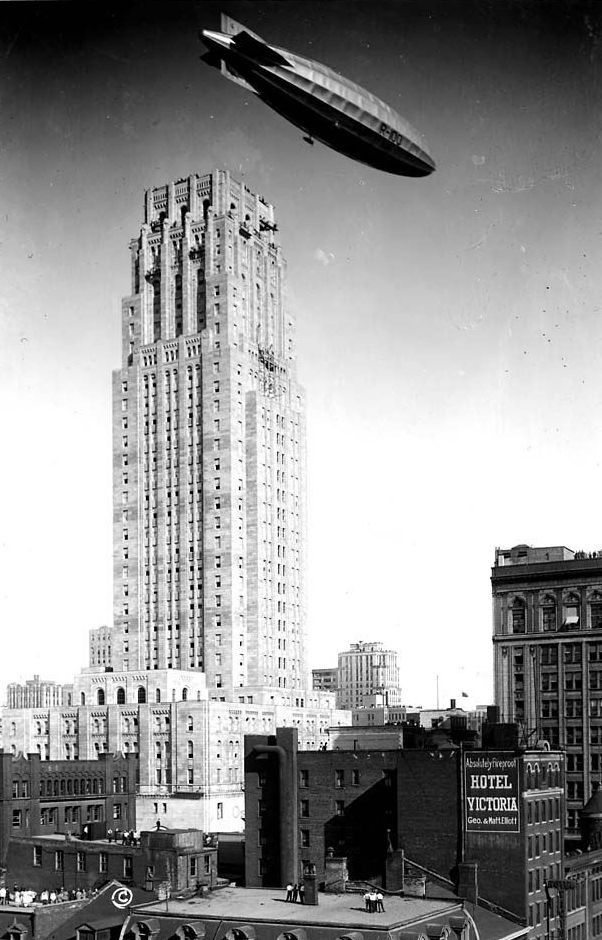 Airship_Toronto.jpg