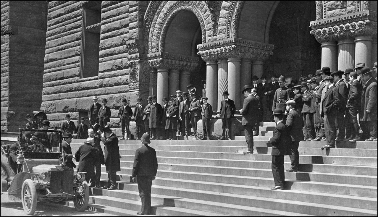 Andrew Carnegie arrival at City Hall 1906 TPL.jpg