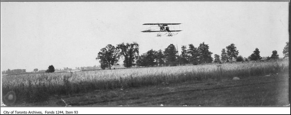 Aviation meet Donlands farm 1911.jpg