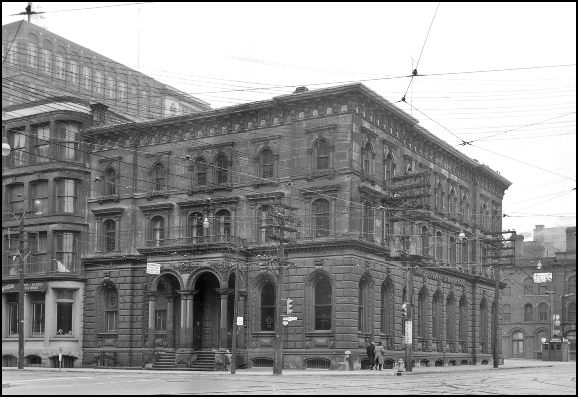 Bank of Toronto Church-Wellington N-W corner 1955 Tpl.jpg