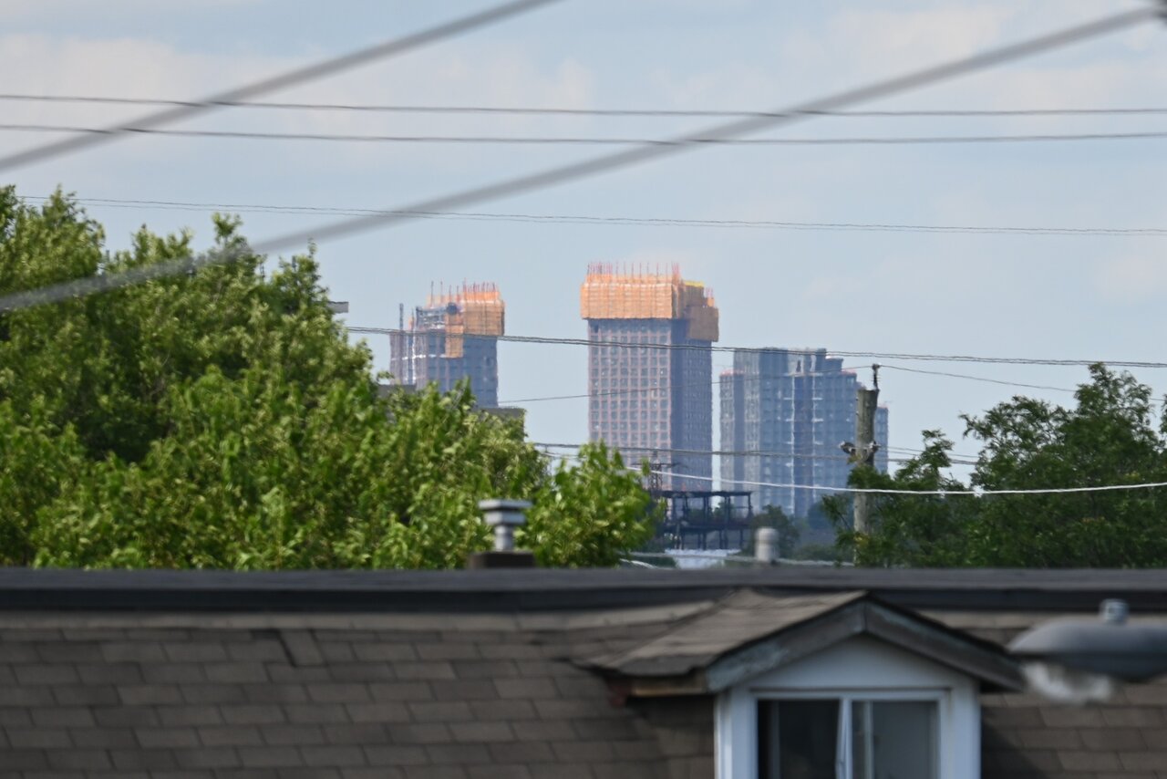 bbb - yorkdale 2.JPG
