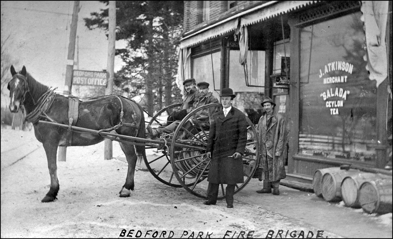 Bedford Park Fire Brigade 1900 TPL.jpg