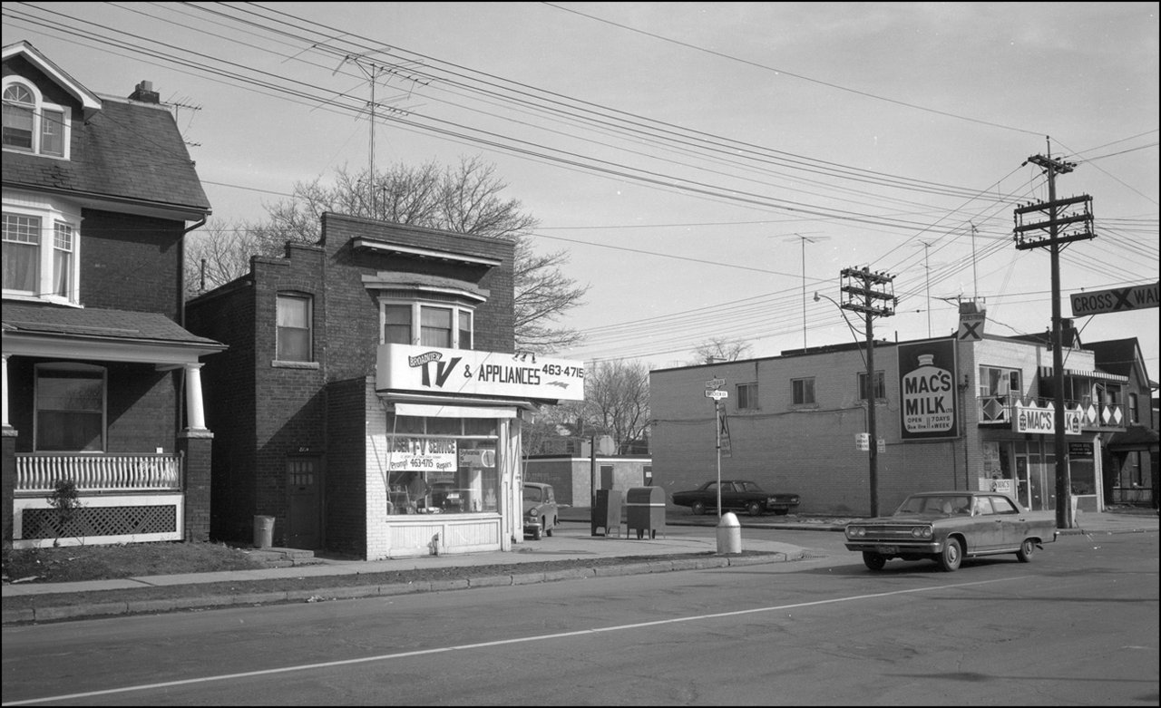Broadview Ave. looking southeast to Pretoria Ave. 1971 TPL.jpg