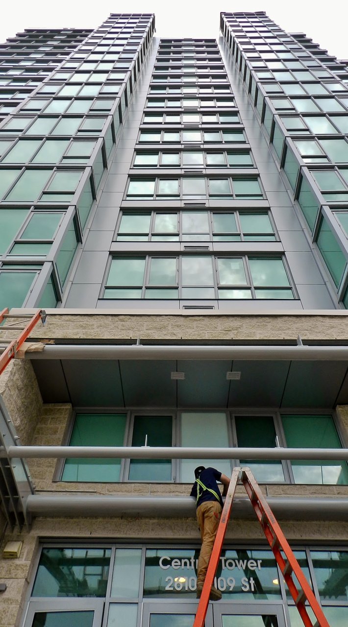 Central Tower 2 days before tenants 2019-07-30 048.JPG