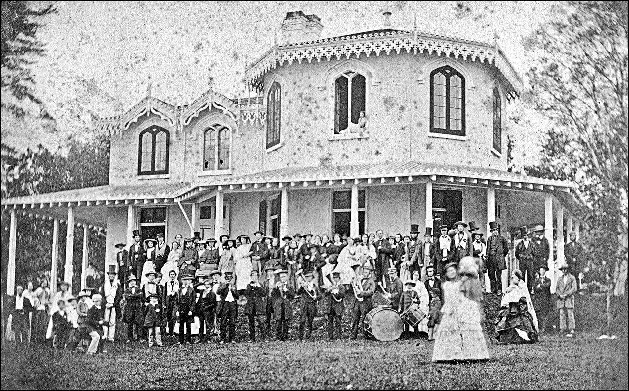 Cheney, George H., %22Sunnyside%22, The Queensway, north side, between Sunnyside & Glendale Av...jpg