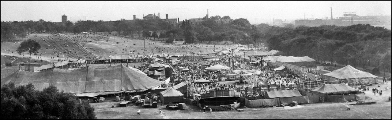 Circus in Riverdale Park 1930s-looking S-E towards Broadview and Don Jail    TPL.jpg