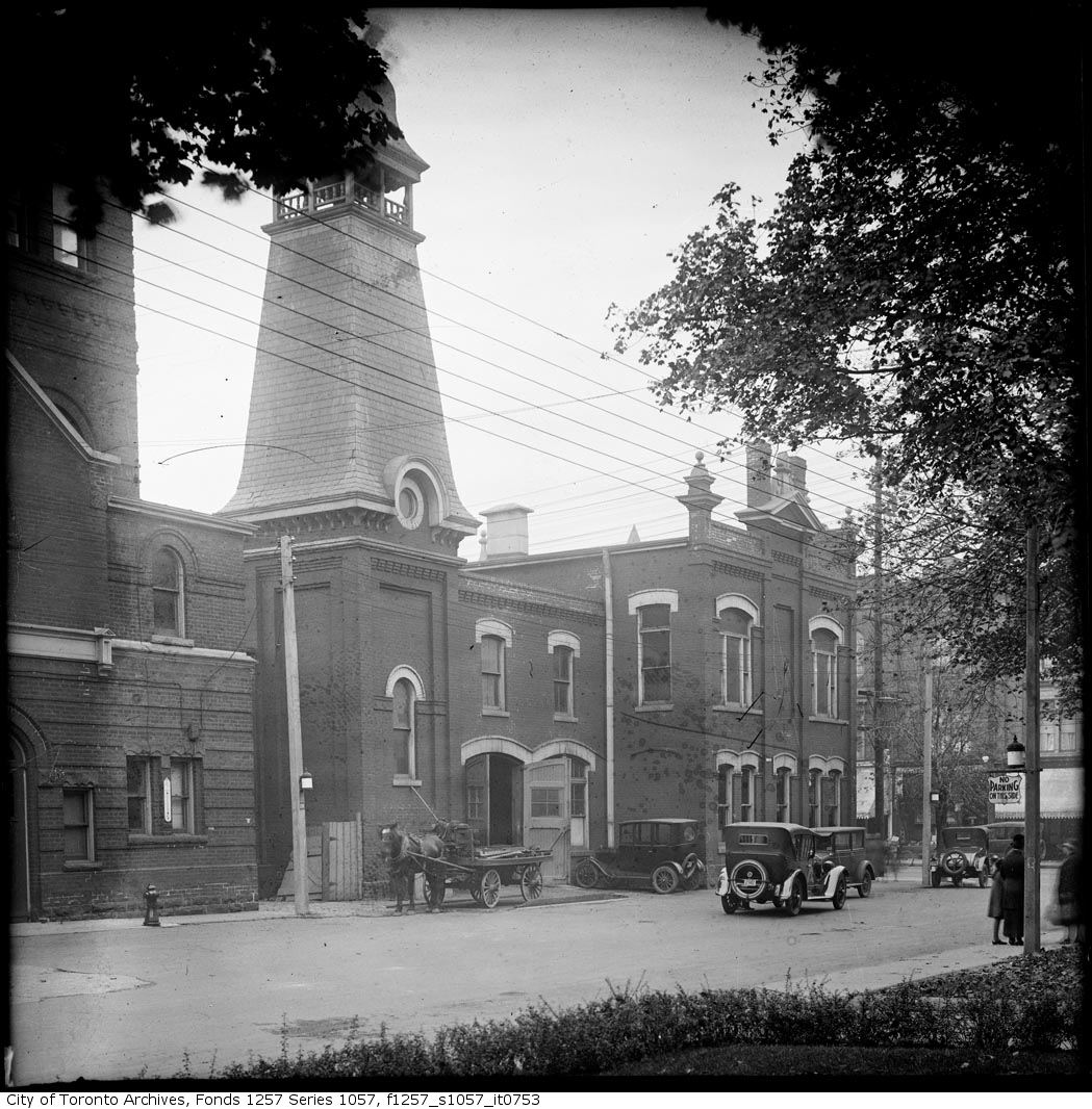 Cowan_Avenue_Fire_Station_in_1925.jpeg