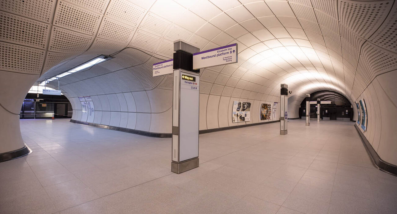 Crossrail-hands-over-Farringdon-Elizabeth-line-station.jpg
