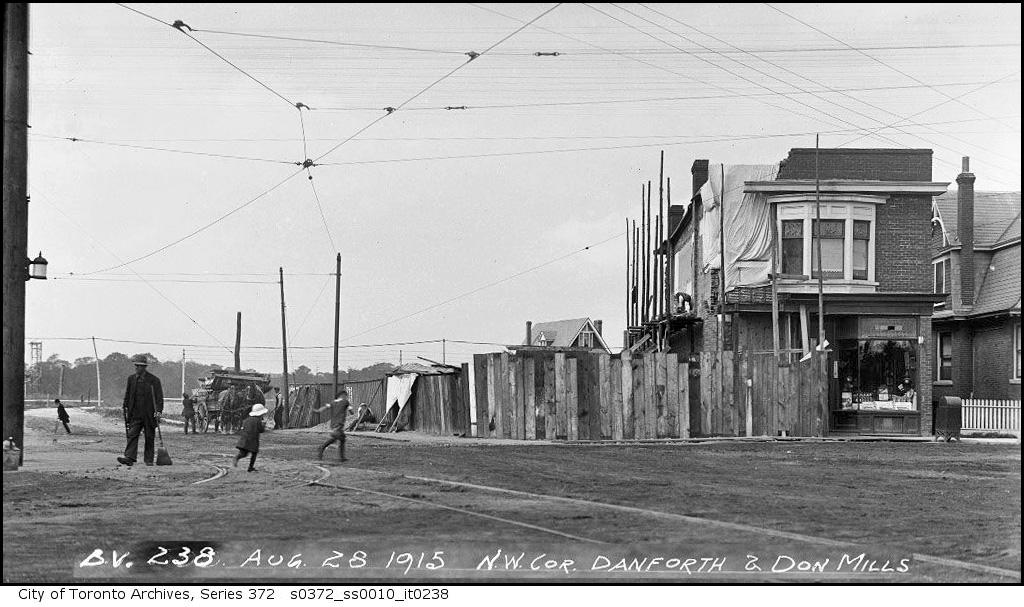 Danforth-Don Mills Rd. N-W corner 1915 CTA.jpg