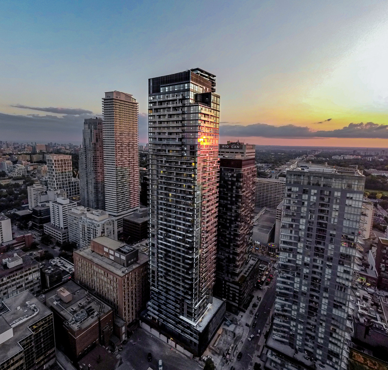dji_fly_20220823_195944_292_1661300529351_pano_optimized.jpg