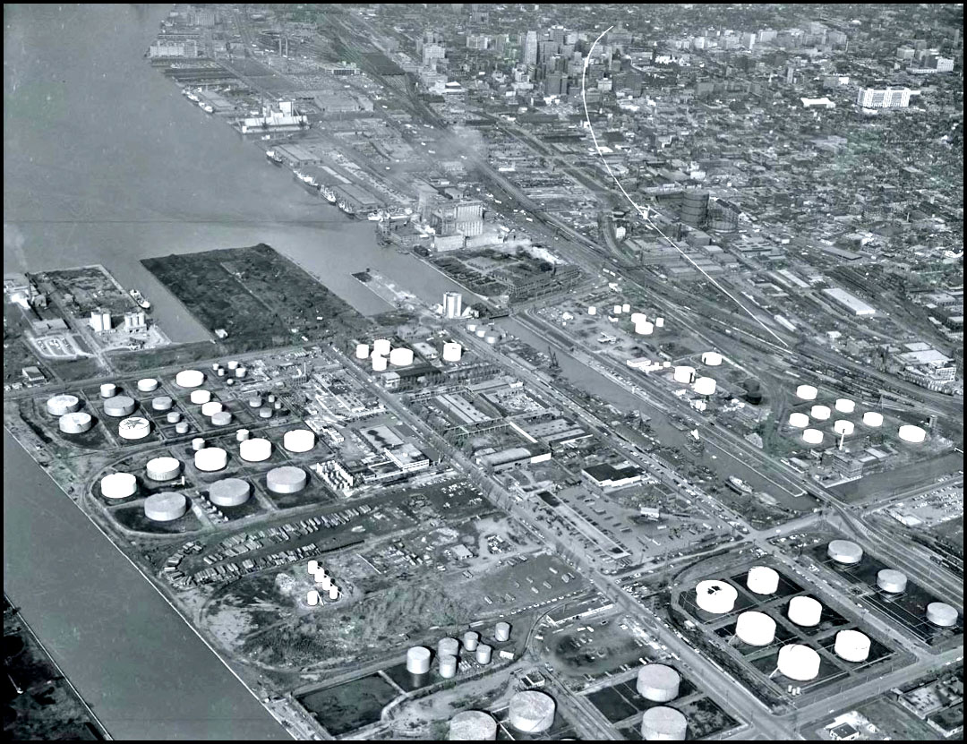 docklands oil-tanks 1960?.jpg
