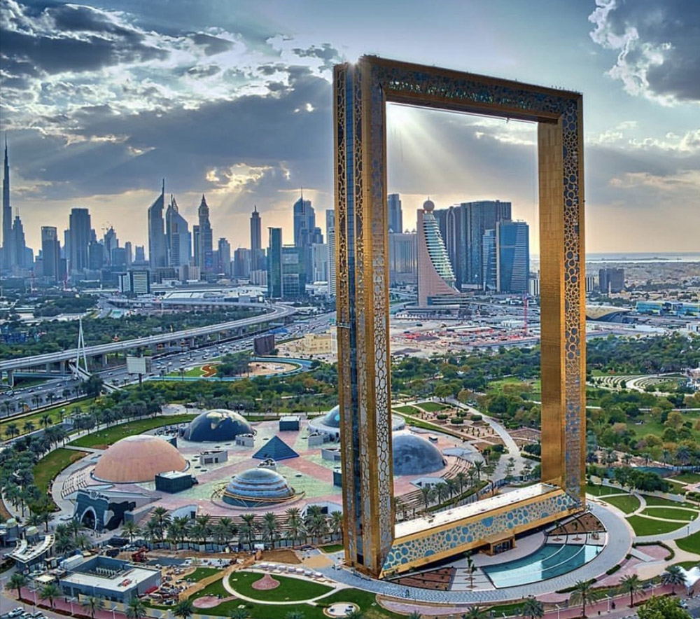dubaiframe_collage.jpg