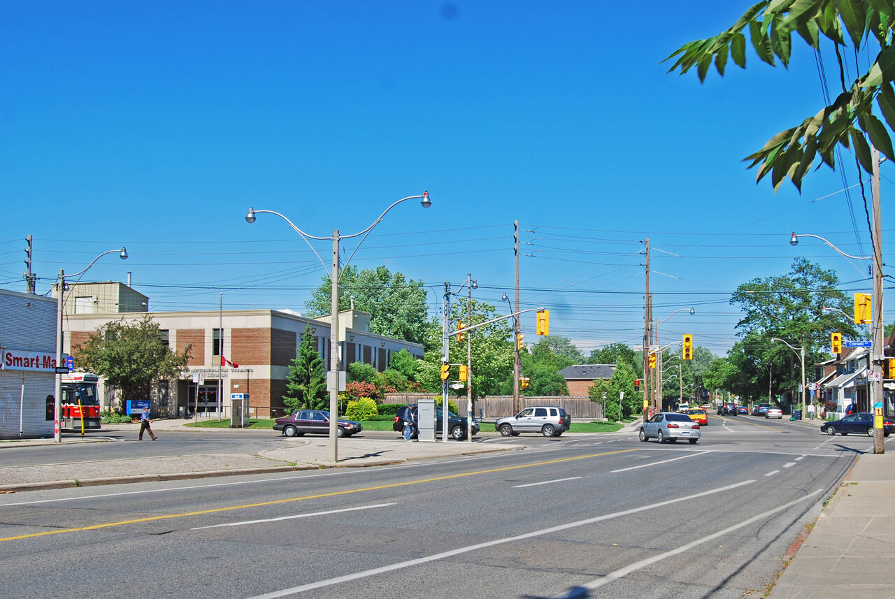 dundas-coxwell-08.jpg