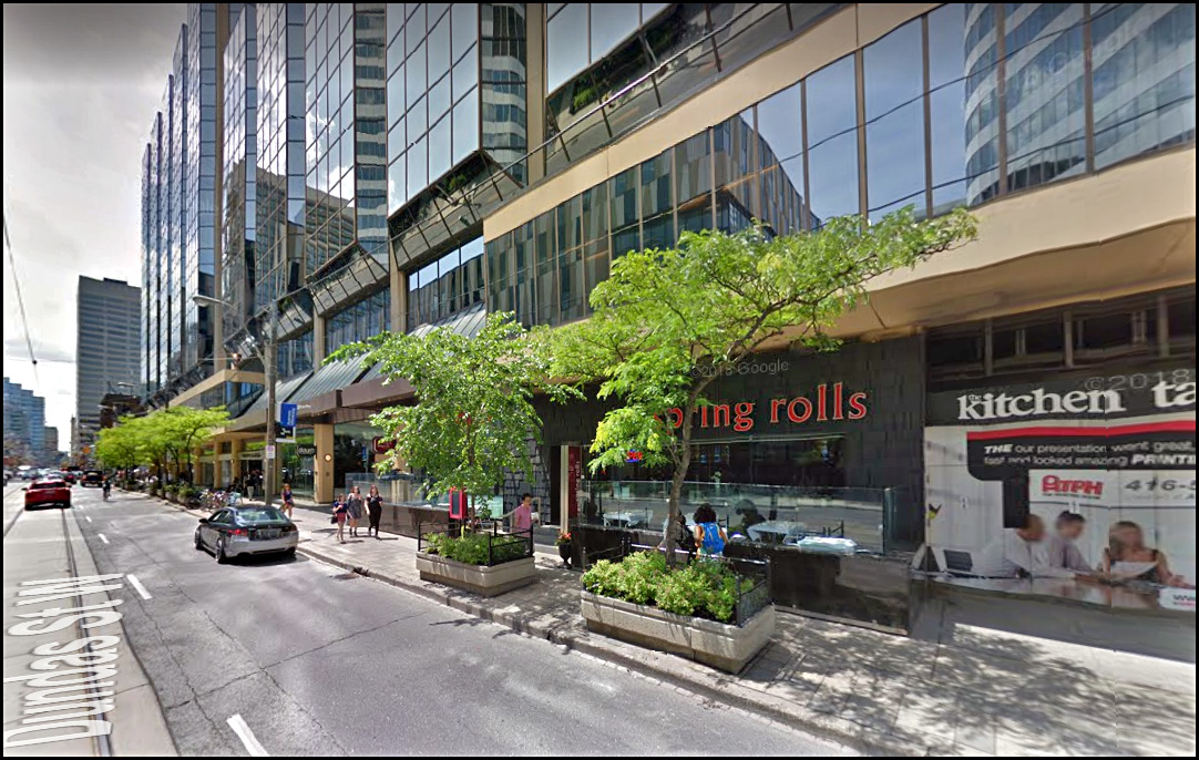 Dundas looking towards Bay.jpg