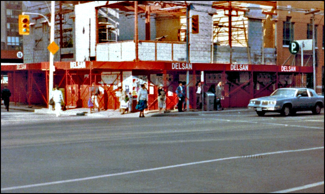 Dundas W. at Chestnut N-E 1988 - image from David Ackerman.jpg