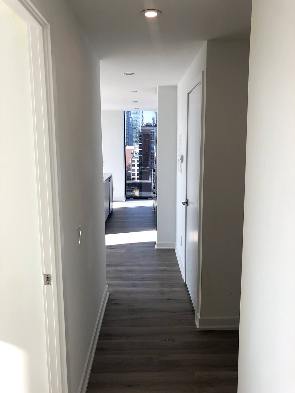 E55 PDI Hallway 1.jpg