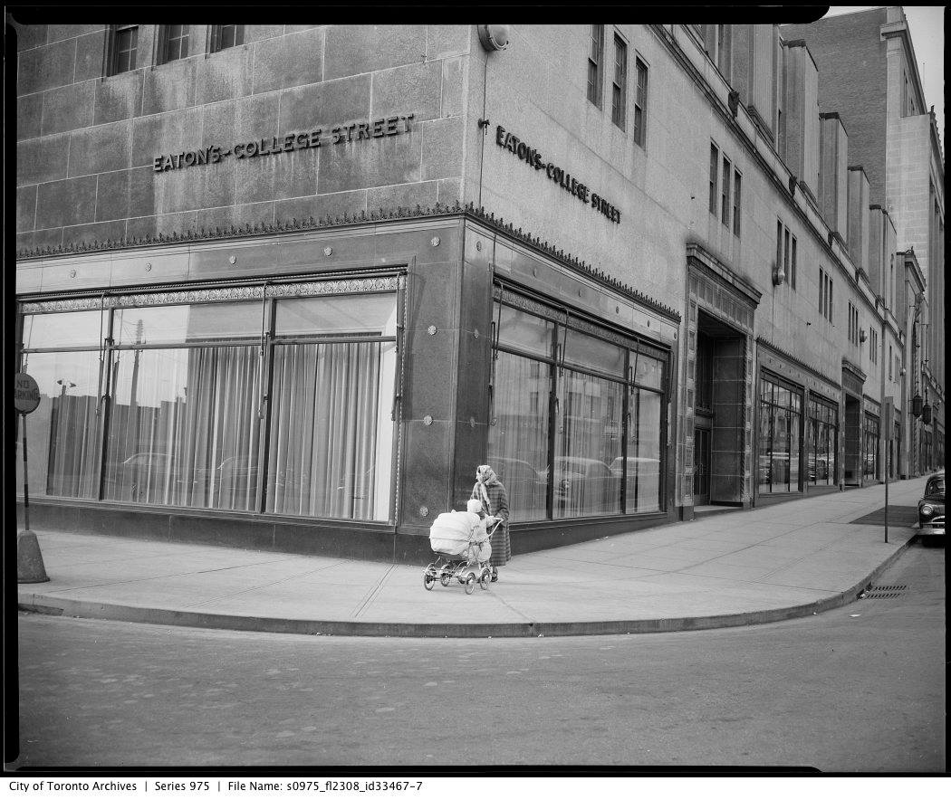 Eatons College at Hayter St_1956.jpg