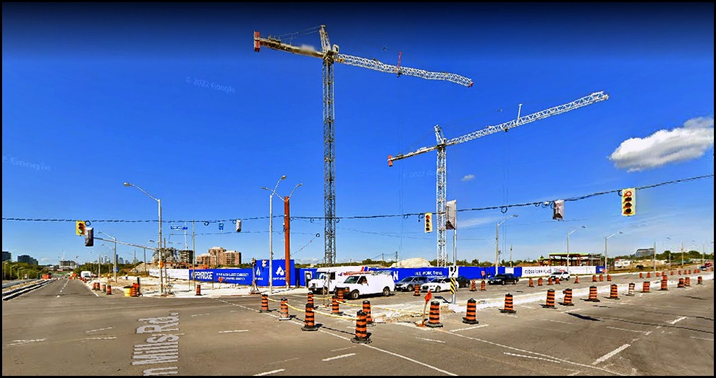 Eglinton at Don Mills, N:W corner 2022.jpg
