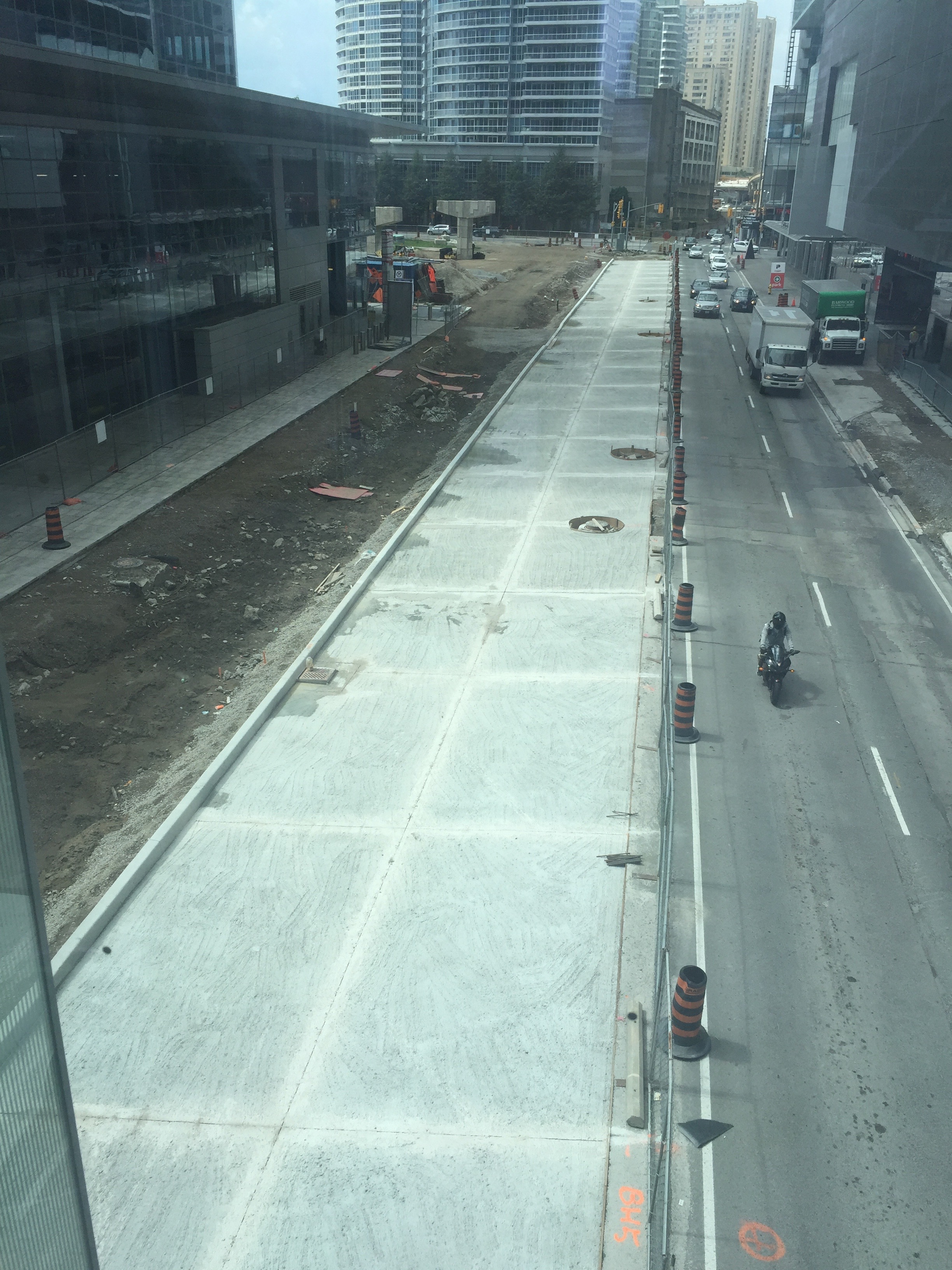 facing west towards York St.jpg