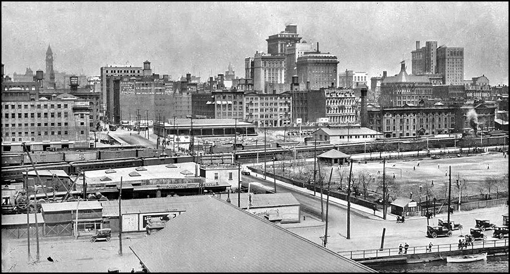 Foot of Bay St.   c.1925?   CTA.jpg