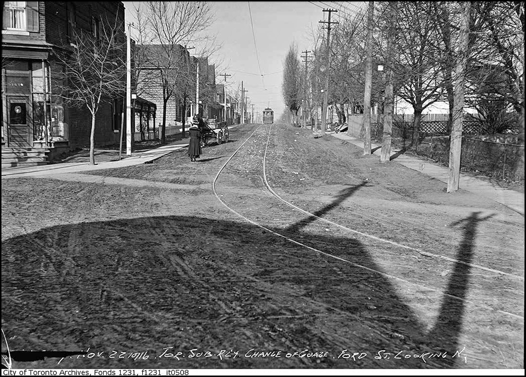 Ford St. N. from Davenport 1916 CTA.jpg