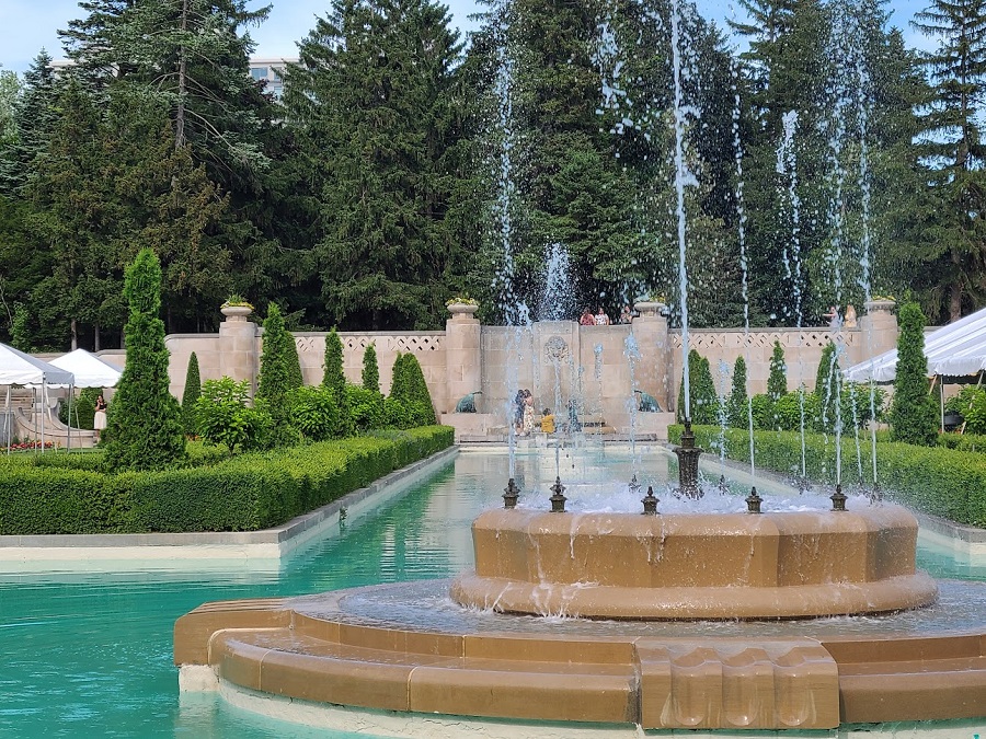 fountain1.jpg