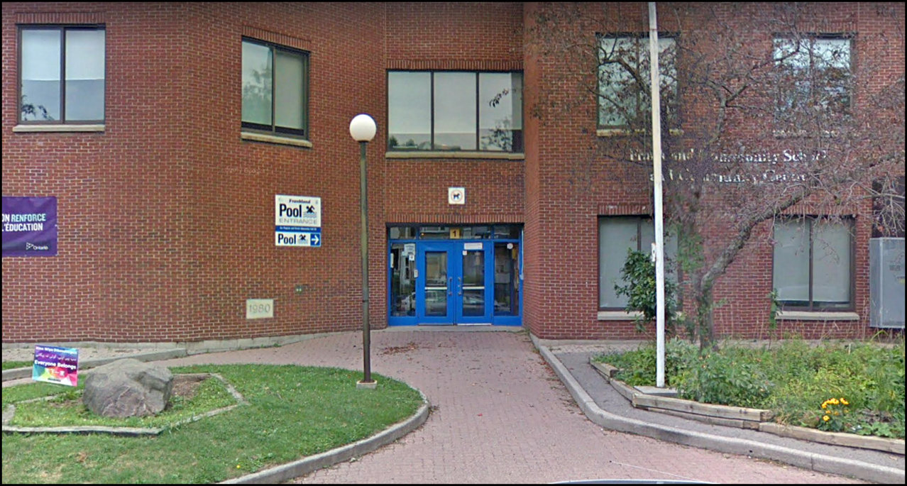Frankland school on Logan.jpg